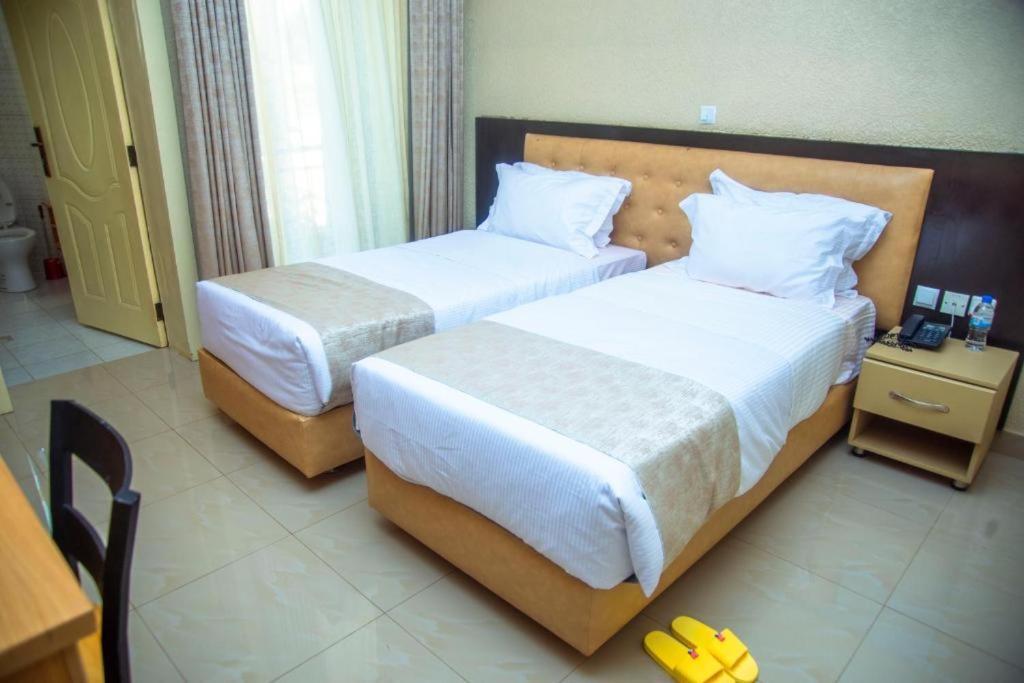 Quality Inn Hotel 키갈리 외부 사진